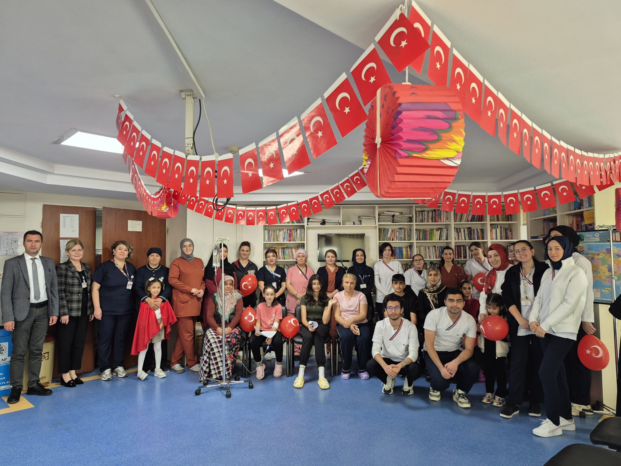 Hastane ilkokulu öğrencileri, 29 Ekim Cumhuriyet Bayramı’nı büyük bir coşkuyla kutladı!